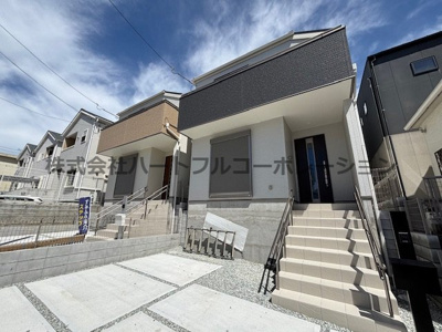 【外観】 | 神戸市垂水区青山台2丁目　新築戸建2号棟　仲介手数料無料！ | 建物外観を気になさる方へ、見た目の良い物件です