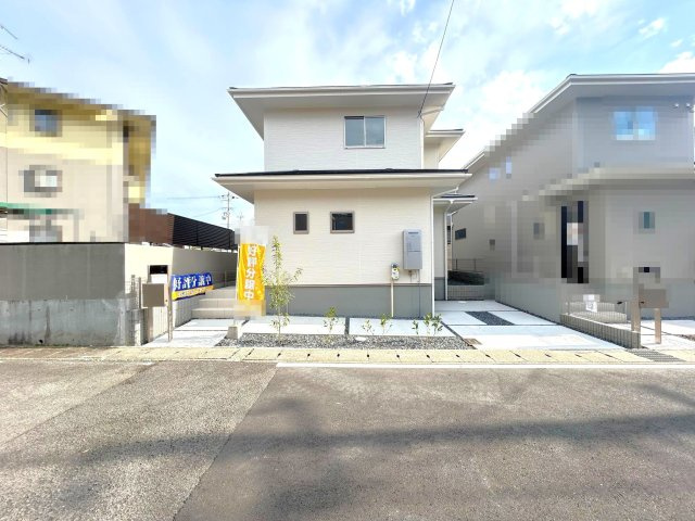 「松尾大社」駅徒歩１０分の立地◆全室２面採光の明るい３ＬＤＫ◆リーブルガーデン西京区松室北河原町の外観|外観