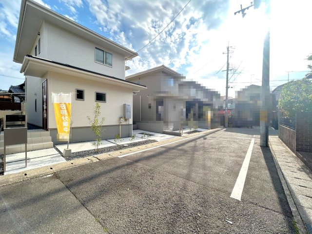 「松尾大社」駅徒歩１０分の立地◆全室２面採光の明るい３ＬＤＫ◆リーブルガーデン西京区松室北河原町の外観|外観