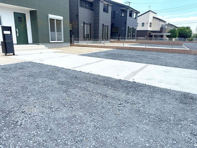 水戸市河和田3期　新築戸建て　1号棟の駐車場|4台駐車できるカースペース！