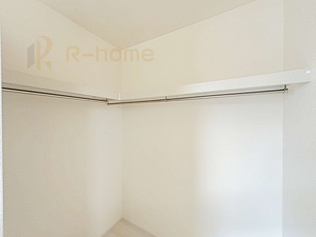 水戸市河和田3期　新築戸建て　1号棟の収納|人気のウォークインクローゼット！
アウター類はもちろん、季節ものや寝具も収納できます！