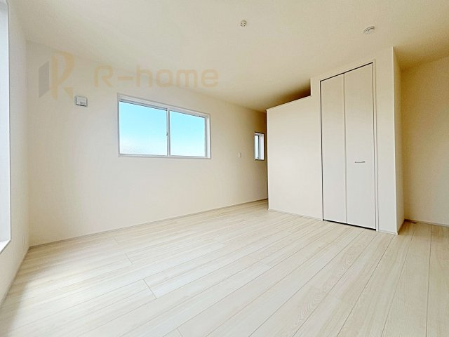 水戸市河和田3期　新築戸建て　1号棟の洋室|収納便利なウォークインクローゼット付きの洋室♪
明るく風通しの良いお部屋です♪
