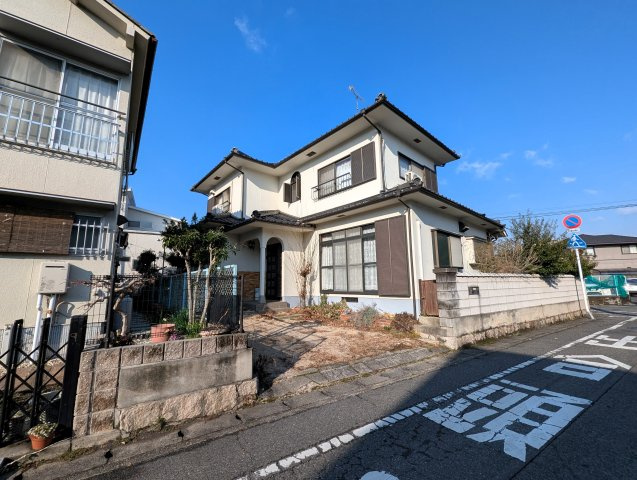 【建築条件なし　中区国富　土地】の外観|周辺は高い建物が少なく、陽当たり、風通しが確保できています。