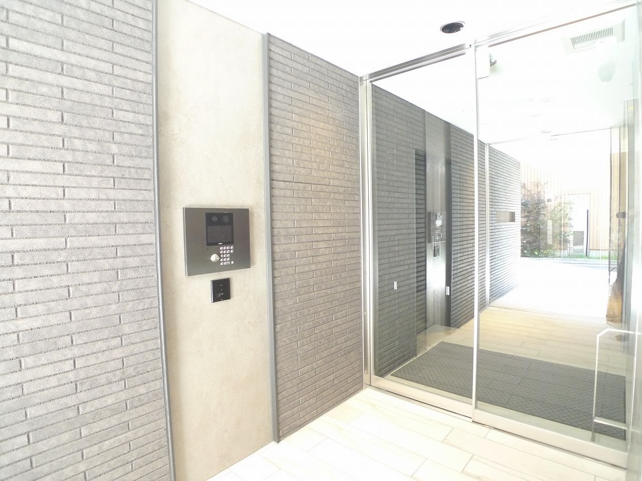 マストライフ目白のエントランス