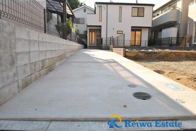 新築戸建　茅ヶ崎市茅ヶ崎の駐車場