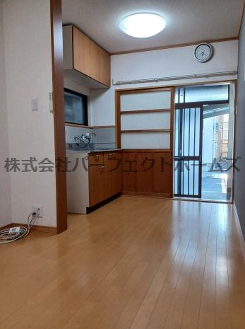 宮之阪3丁目平家の居間・リビング|使いやすいリビングです