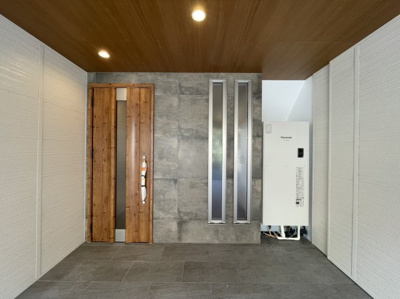 【エントランス】 | 枚方市出口３丁目 中古戸建 | エイブルでお取扱い可能な銀行は、10銀行以上。住宅ローンのご相談は、ぜひ当社にお任せ下さいませ。お客様のライフプランに沿って、ご提案をさせて頂きます。