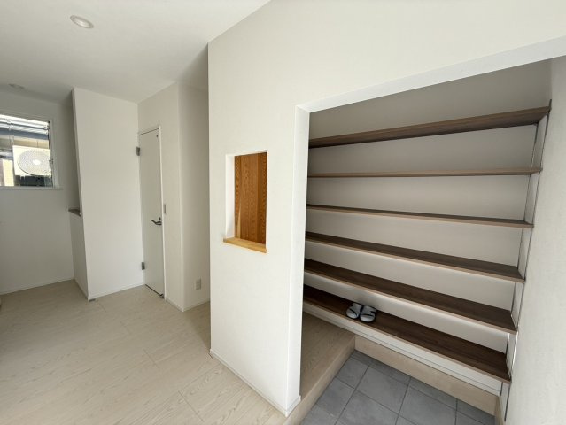 【玄関】 | 滝寺建売