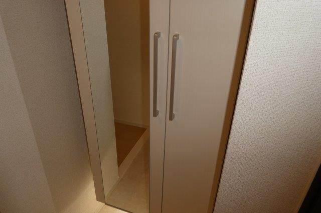 SUN16浜町の玄関|シューズボックス