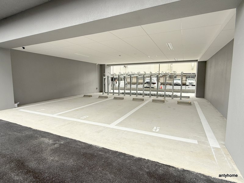 アーバングランデ新大阪　仲介手数料無料の駐車場