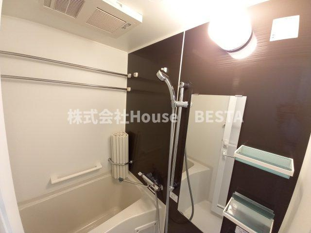 アドバンス三宮シュロスの浴室