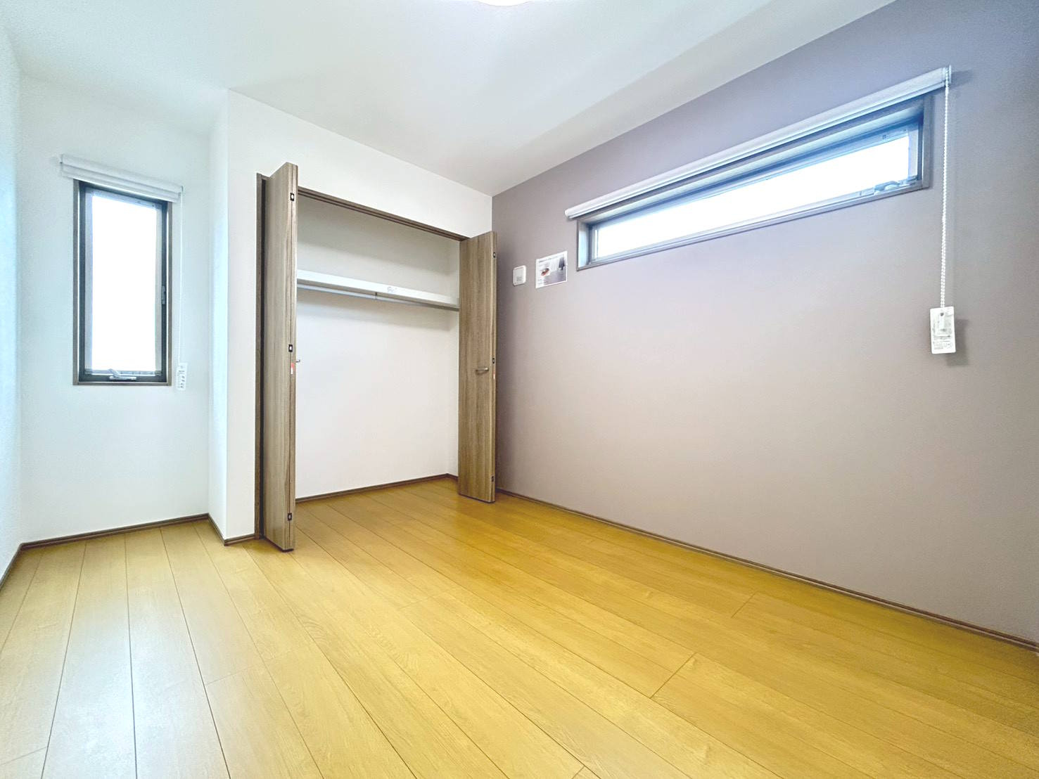 新築戸建　江南市宮後町砂場東　全10区画分譲の洋室|全居室収納完備！２４時間換気システムで花粉や粉塵を98パーセント以上カットした空気を取込みます