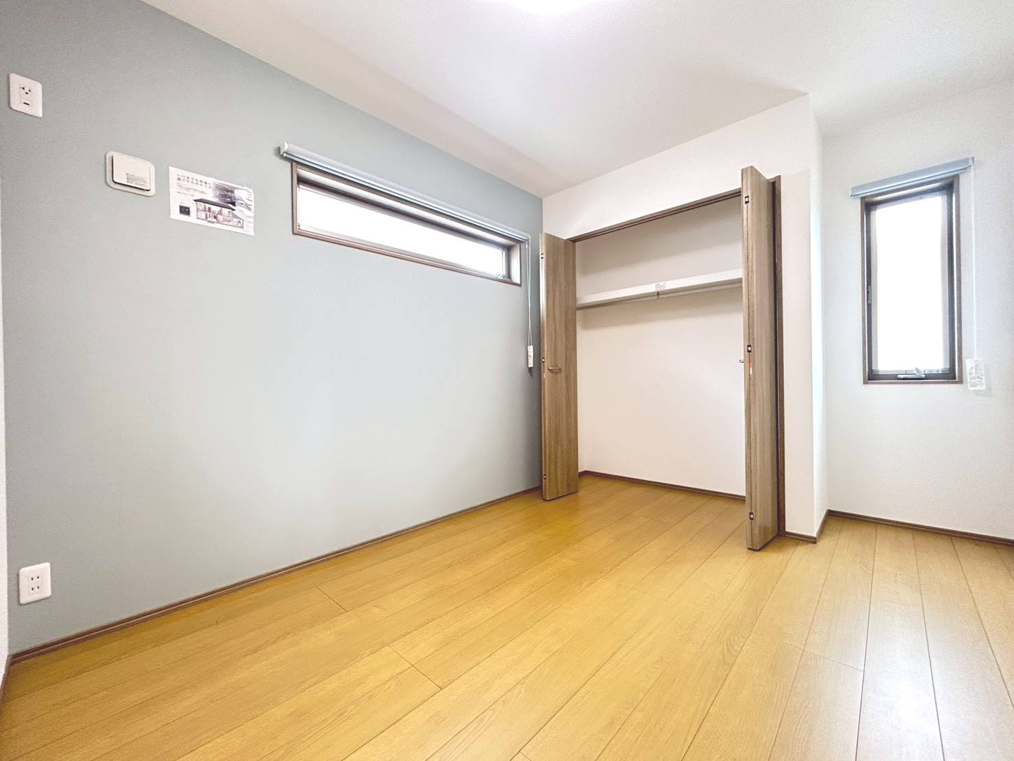 新築戸建　江南市宮後町砂場東　全10区画分譲の洋室|全居室収納完備！２４時間換気システムで花粉や粉塵を98パーセント以上カットした空気を取込みます