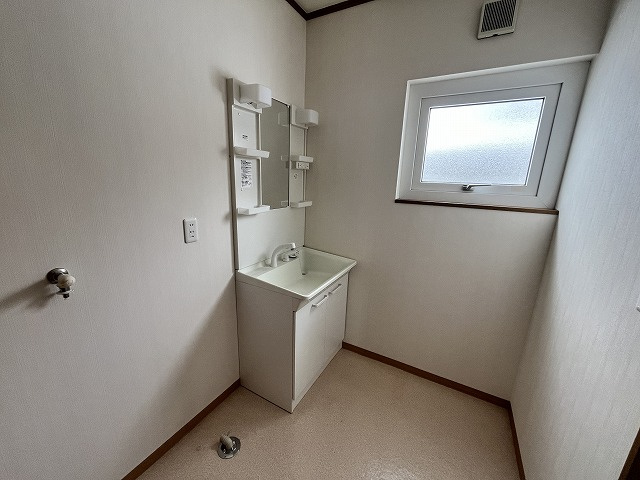 【成約特典有り】米沢市東一丁目14-1の独立洗面台|独立洗面台、朝の身支度には欠かせません