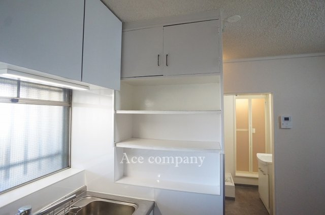 【収納】 | メガロコープ平野1号棟 | キッチンサイド、上部収納あります。