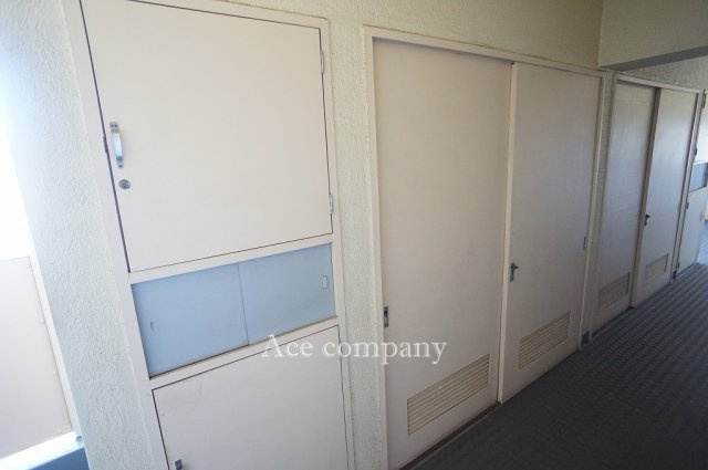 【収納】 | メガロコープ平野1号棟 | 廊下に専用物置付き♪住戸前までゴミ回収あります！