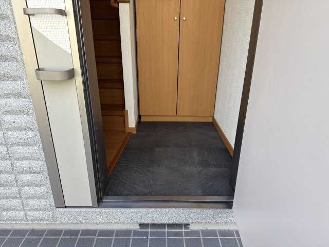 クレイオの玄関