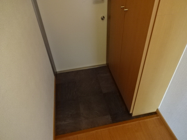 姫路市香寺町溝口のハイツの玄関