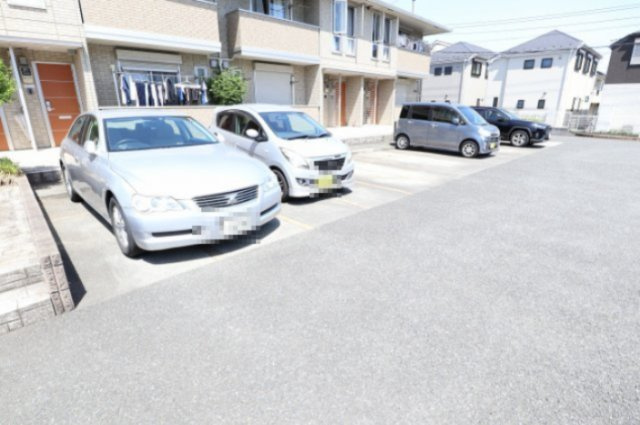 ローズコート・H　D棟の駐車場