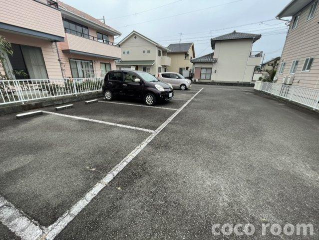 リバーシティ杉森Aの駐車場