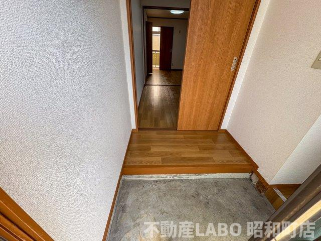 ハイツ平野駅前の玄関