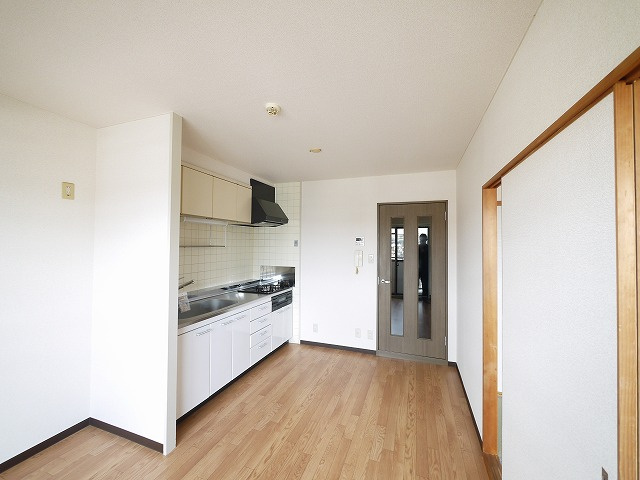 タワーア・ラ・モードの居間・リビング|ゆったり過ごせる居間です