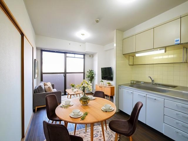 タワーア・ラ・モードの居間・リビング|CGで家具等を配置したもので家具等は含まれません