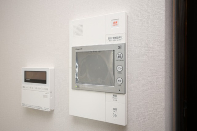 【セキュリティ】 | ルフォンプログレ堺筋本町タワーレジデンス | モニター付きインターホンです
