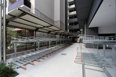 【その他共用部分】 | ルフォンプログレ堺筋本町タワーレジデンス | 駐輪場です