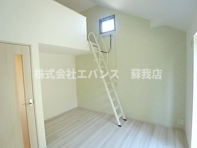 【内装】 | エスペリオ千葉中央 | 明るい色調の室内です