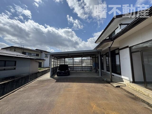 【成約特典有り】米沢市窪田町窪田1135-2の駐車場|駐車台数は並列3台＋αです