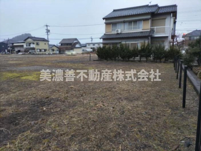 ６４８２１　関市下有知土地の外観