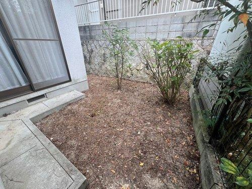 西区己斐大迫３丁目の庭
