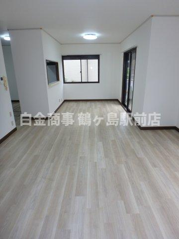 川越市かすみ野中古戸建の居間・リビング