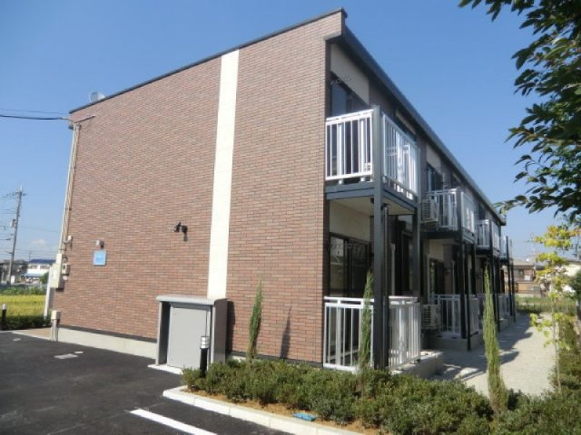 加古川市平岡町新在家１丁目のアパートの外観