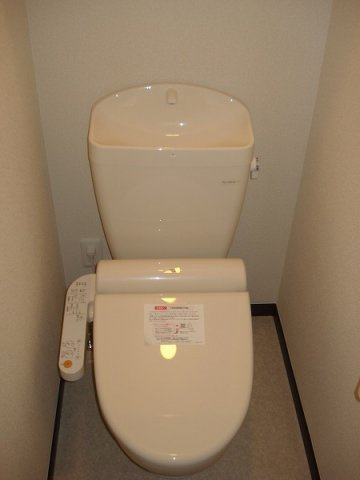 加古川市西神吉町岸のアパートのトイレ