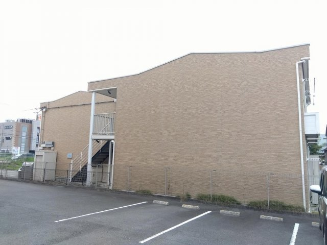 加古川市加古川町南備後のアパートの外観