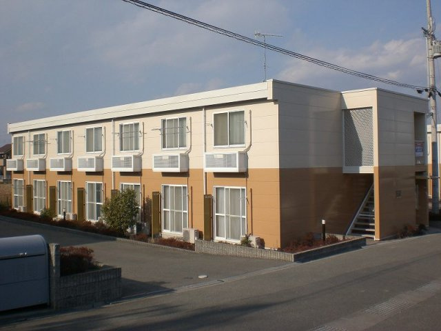 加古川市尾上町長田のアパートの外観