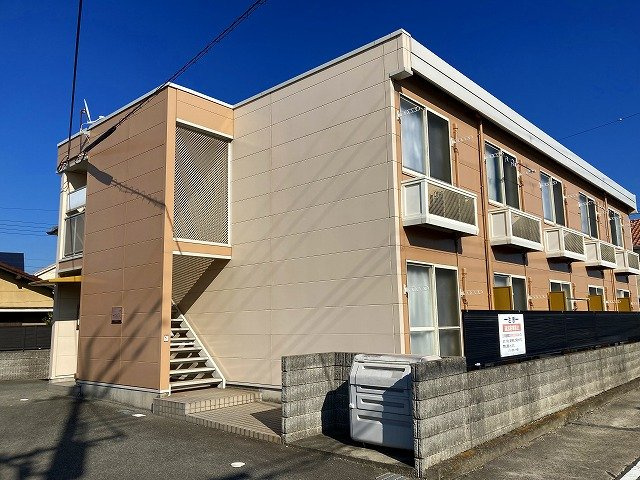 加古川市野口町良野のアパートの外観