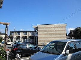 加古川市野口町北野のアパートの外観