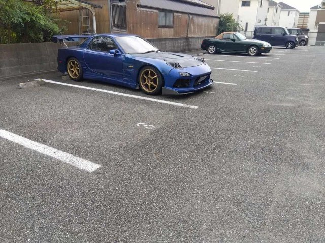 レオパレスＰＡＬＣＯＵＲＴ曹操の駐車場
