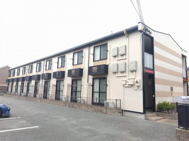 加古川市加古川町南備後のアパートの外観