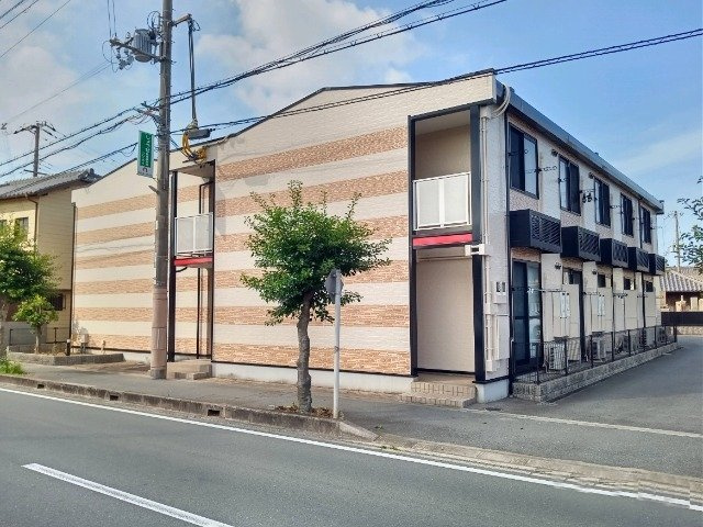 加古川市加古川町木村のアパート