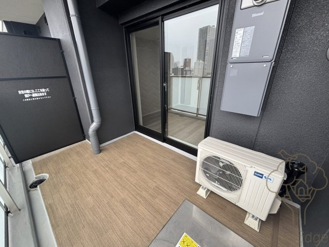 コンフォリア・リヴ本町ＷＥＳＴ Ｑのバルコニー
