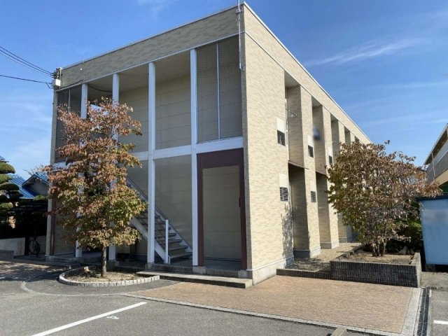 加古川市加古川町美乃利のアパートの外観