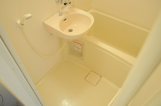 加古川市加古川町美乃利の賃貸マンションの浴室