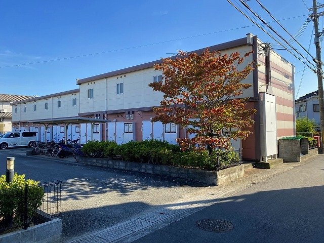 レオパレスエコハウス華園の外観