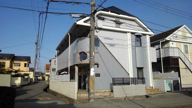 加古川市平岡町新在家のアパートの外観