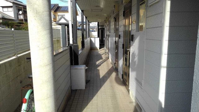 加古川市平岡町新在家のアパートのその他|1階廊下