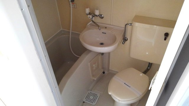 加古川市平岡町新在家のアパートの浴室|コンパクトなユニットバス設計♪